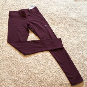NWT Aerie Chill Leggings XS Maroon